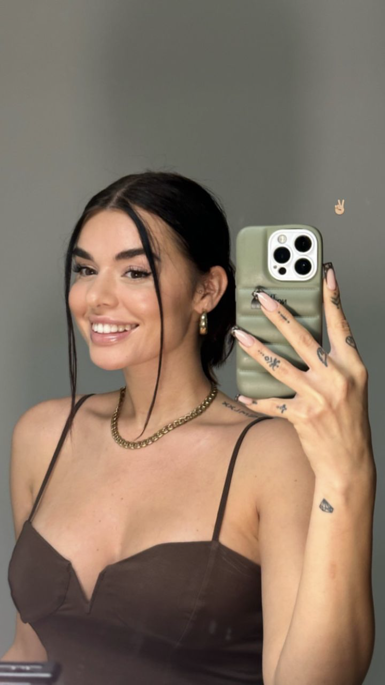 ✧ Isabell Boettger ✧ #sxxKuvnT