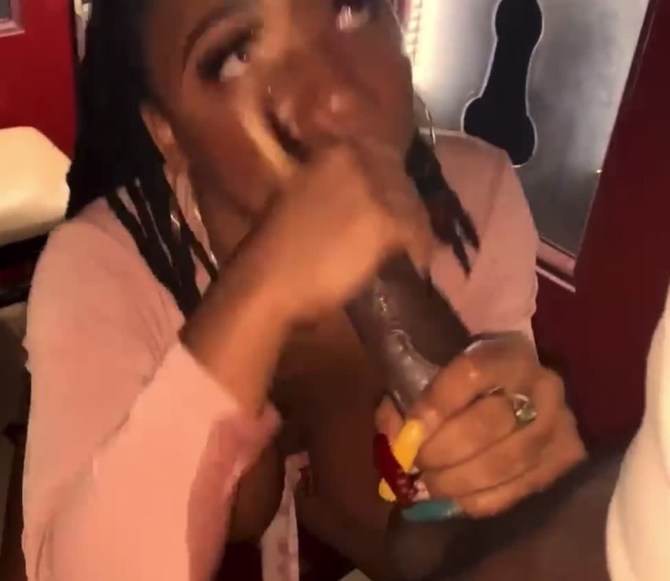 Quincy Roee ☀️ - Porn Videos & Photos - EroMe