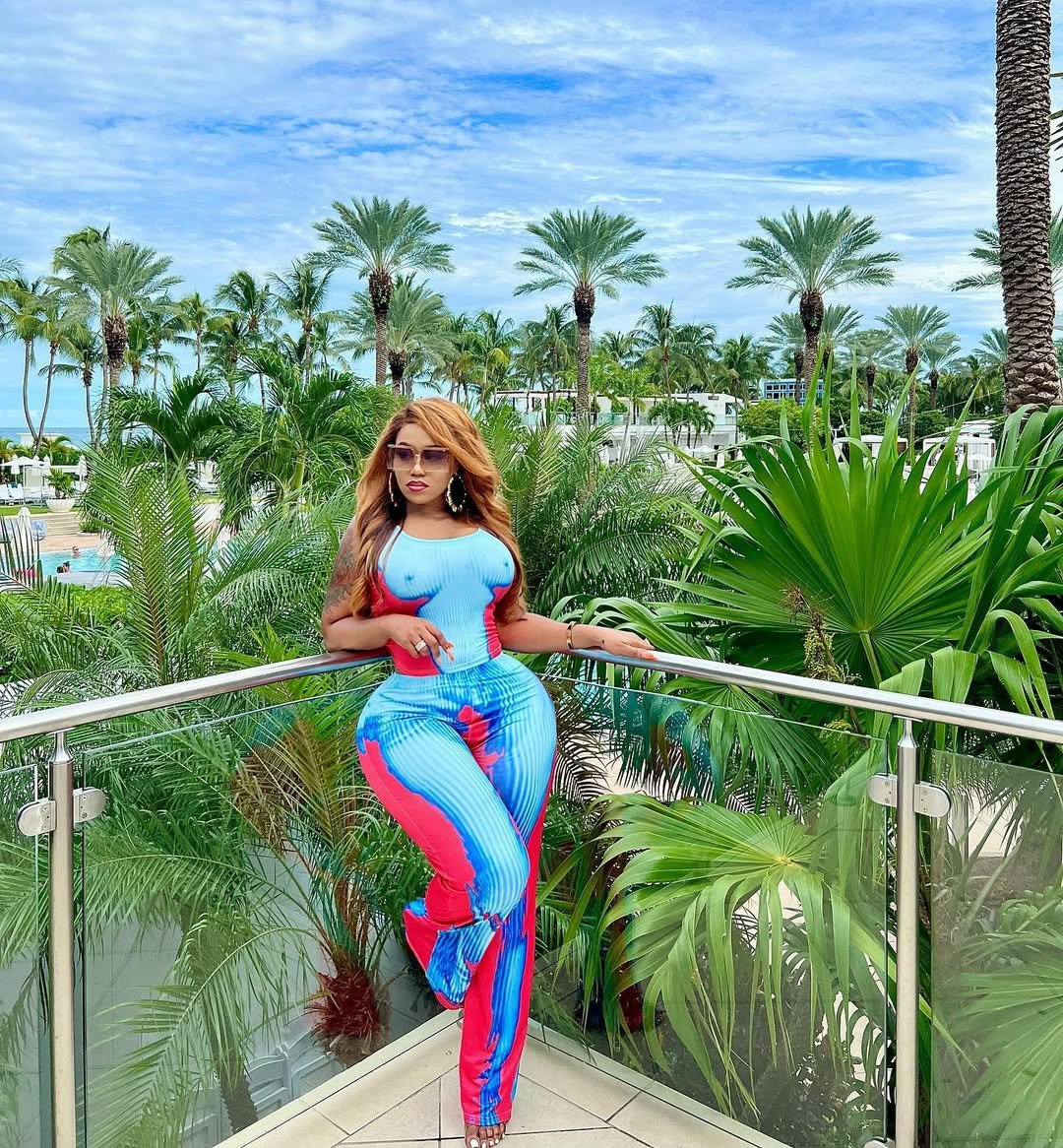 Queen\/eeBo$$et #SgsYexLp