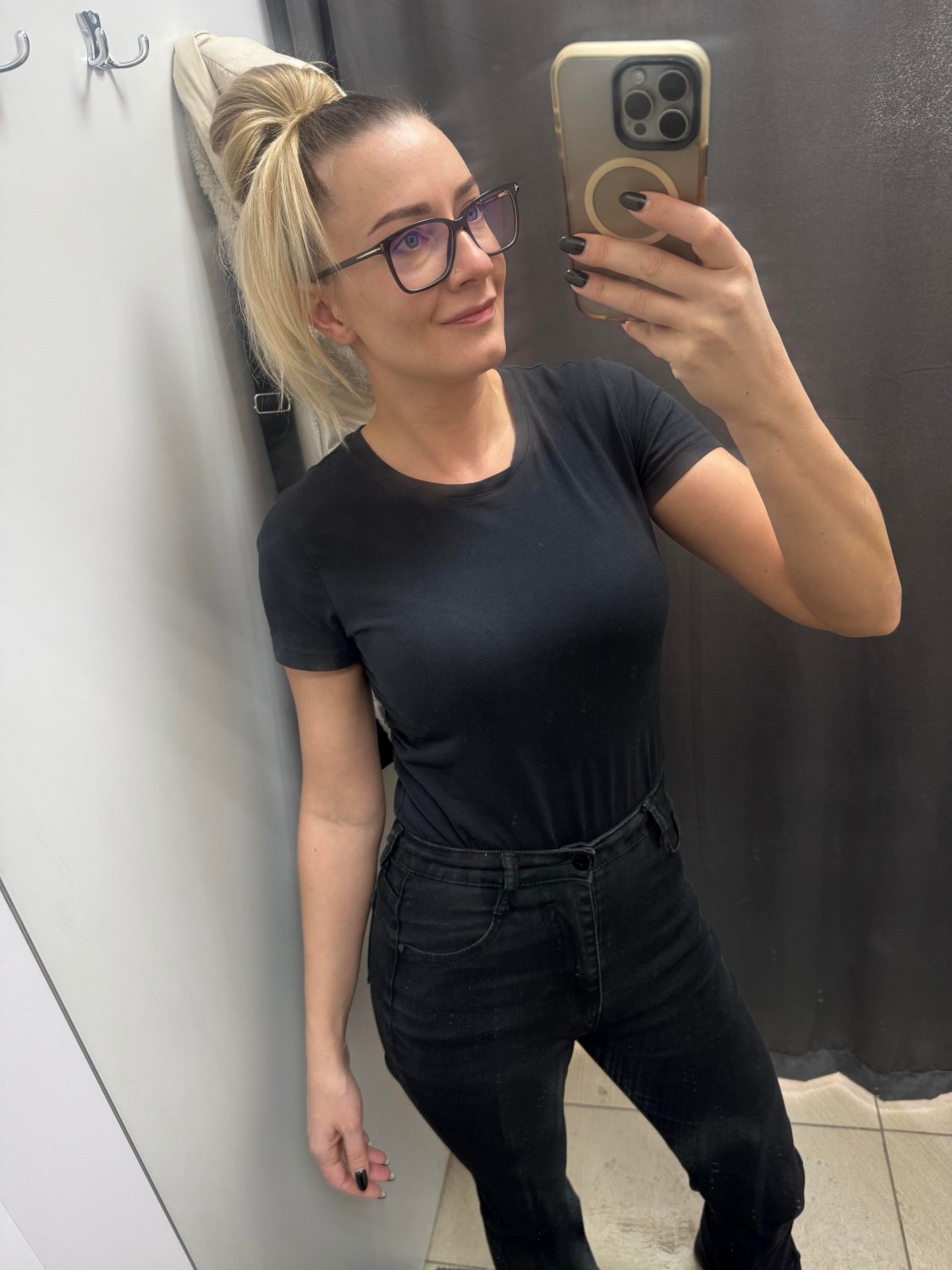 Petite Milf #atLBJemi