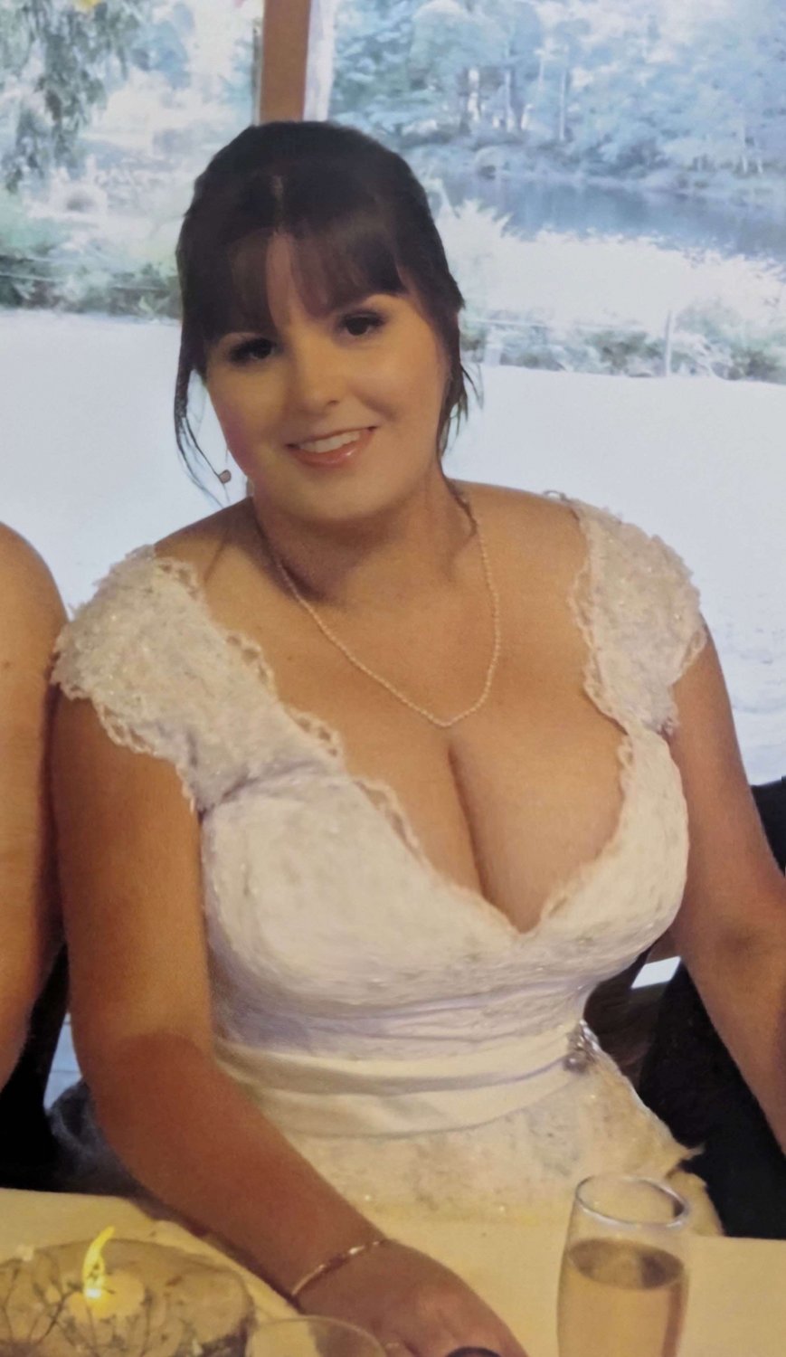 Big titty bride Alyssa slutted out to the whole internet #EOSey6al
