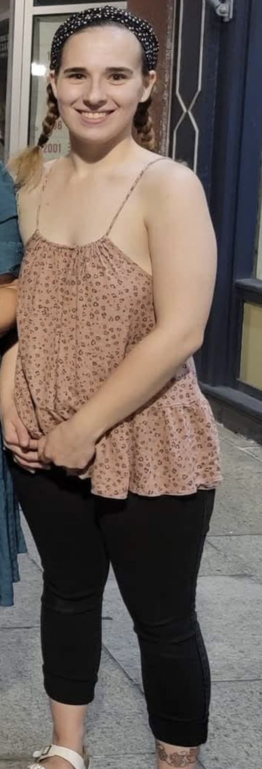 My Neice Maya. Tell Me What You Would Do To Her Infront Of Me! #fxymiG4A