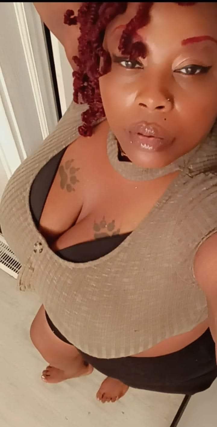 Freaky Auntie W/ Big Titties & A Tongue Ring. I Would Not Pull Out 129 #UDPnlRQB