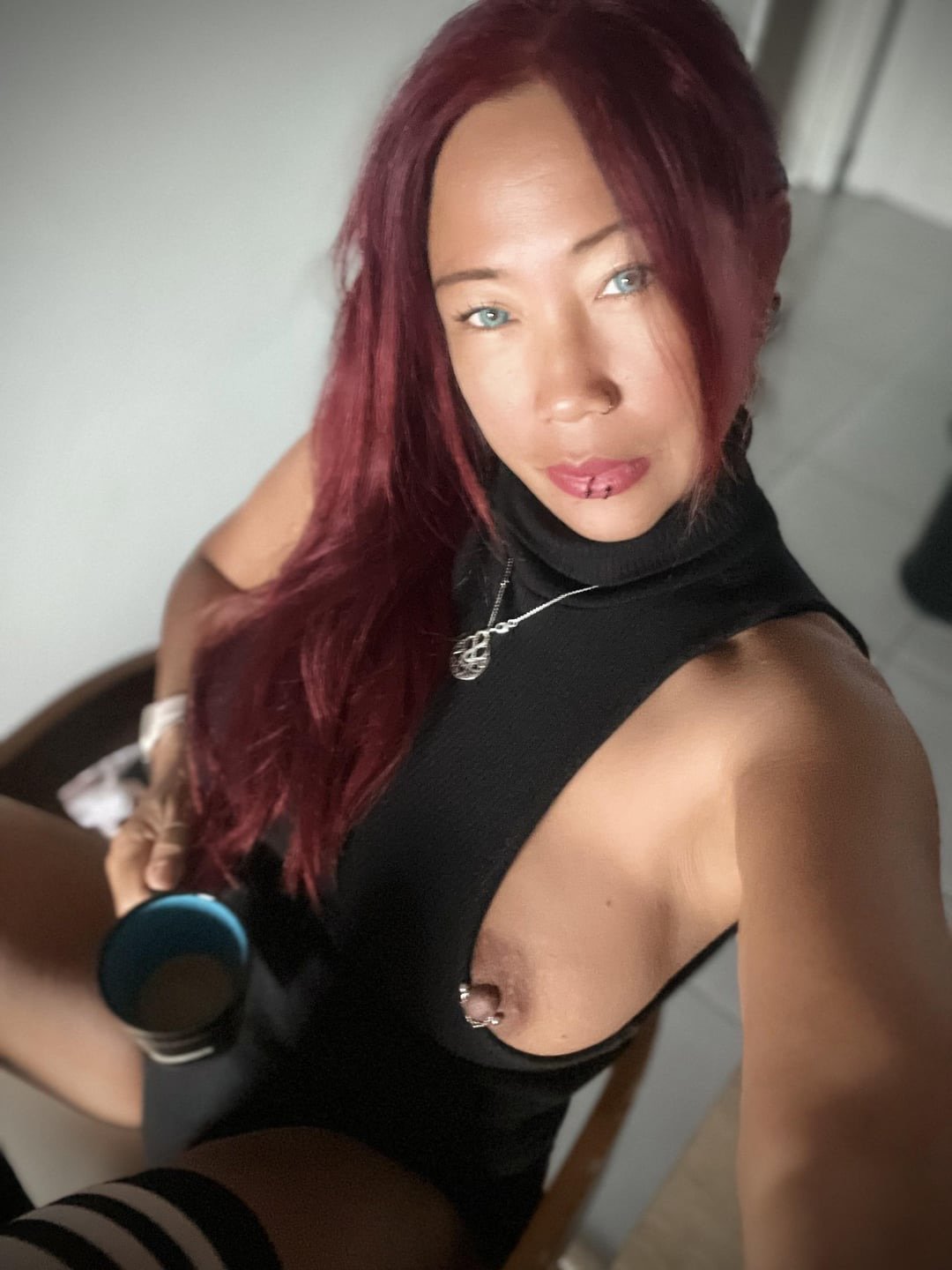 Asian loves her coffee #tiCp2GUC