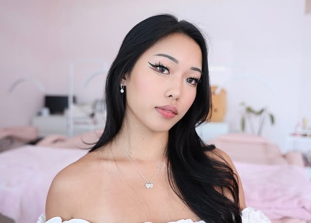 Sexy petite ABG teen Gloria #IrVNeSpz