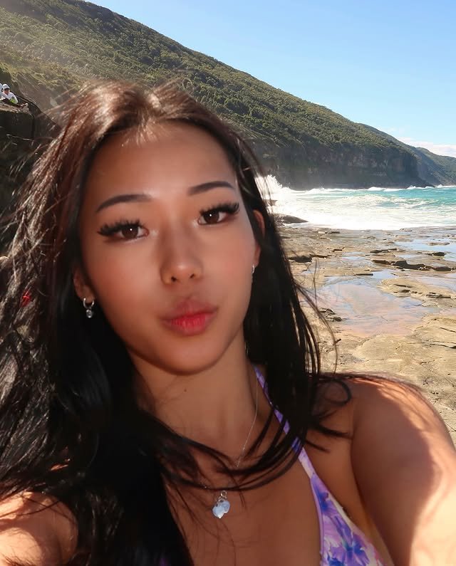 Sexy petite ABG teen Gloria #PYHqVj9e