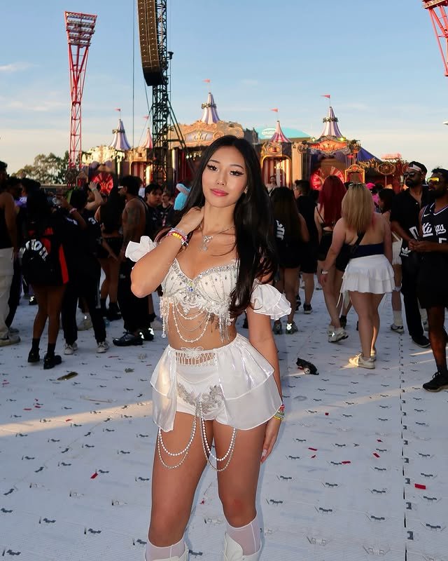 Sexy petite ABG teen Gloria #YY7bWQLU