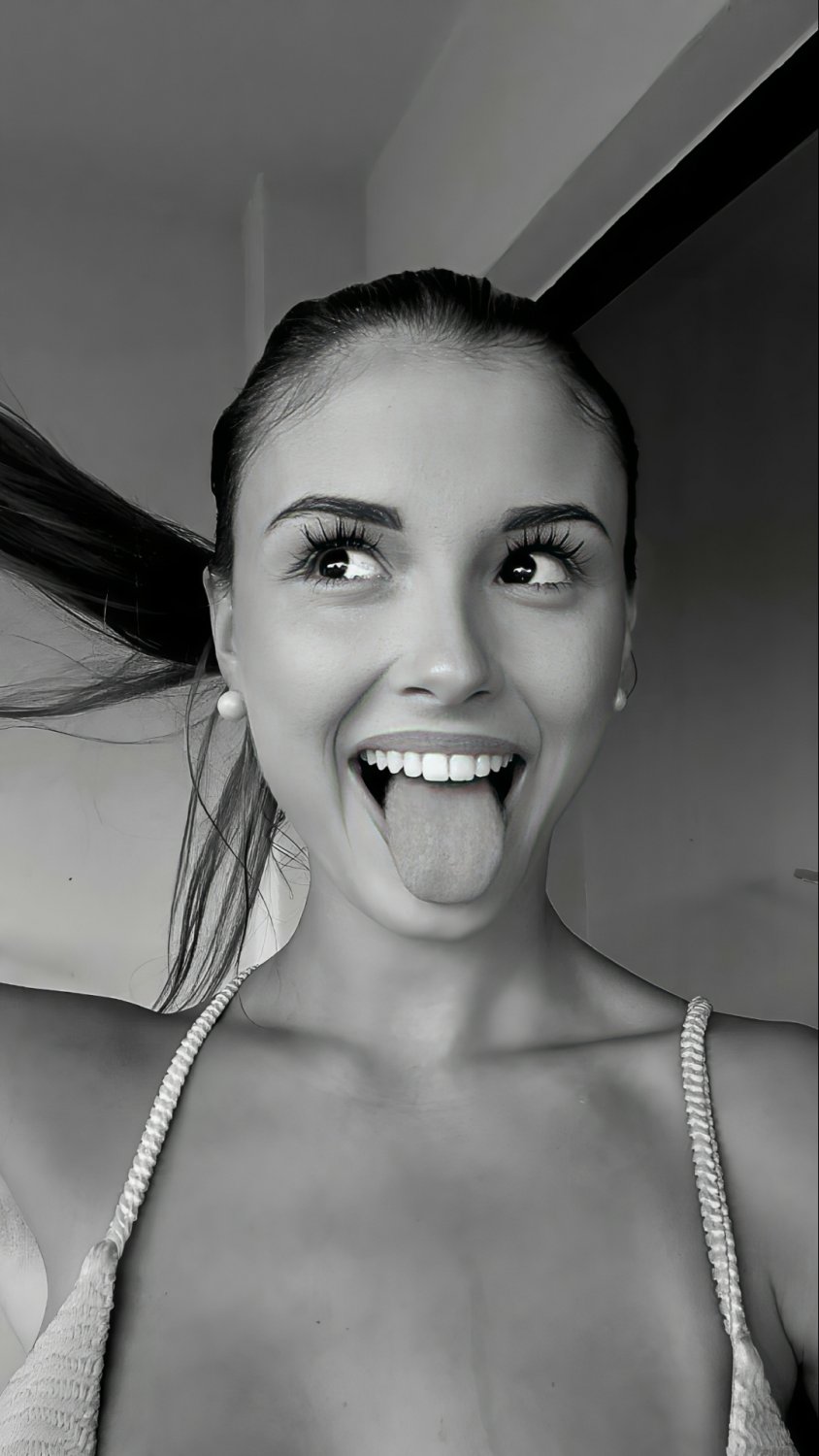 Latina brunette slut on tiktok likes to show off by twerking with her bouncy boobs or in a swimsuit #UTS8k2TO